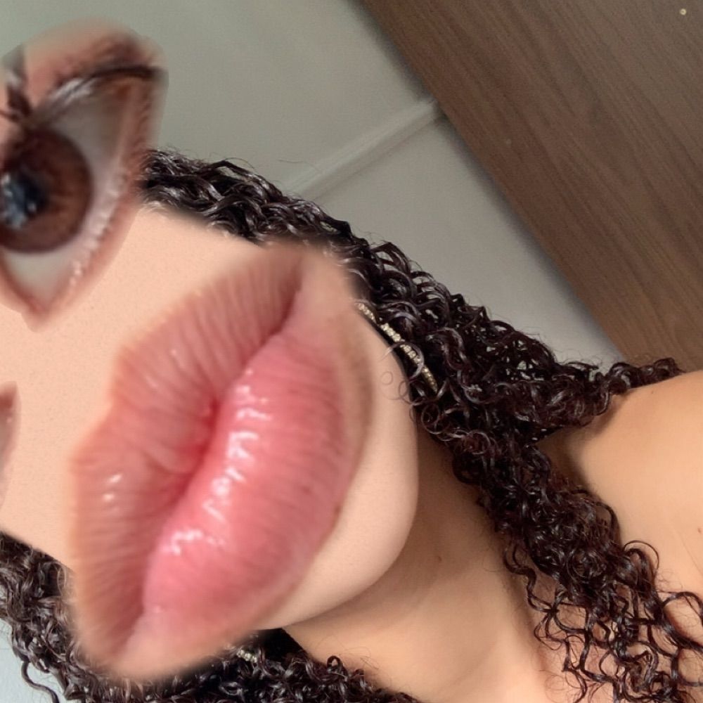 júlia 