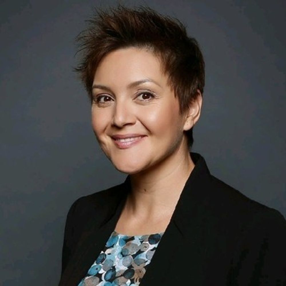 Dr. Laura Castro