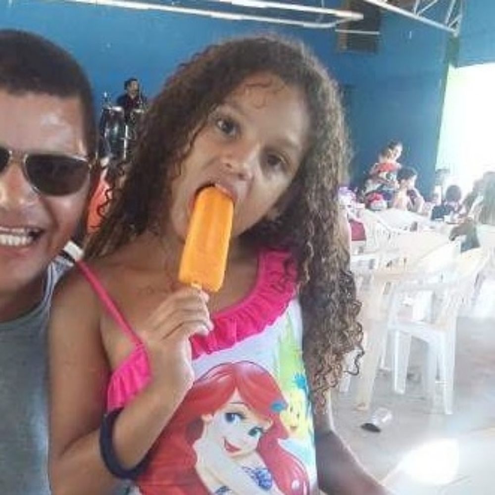 thais.