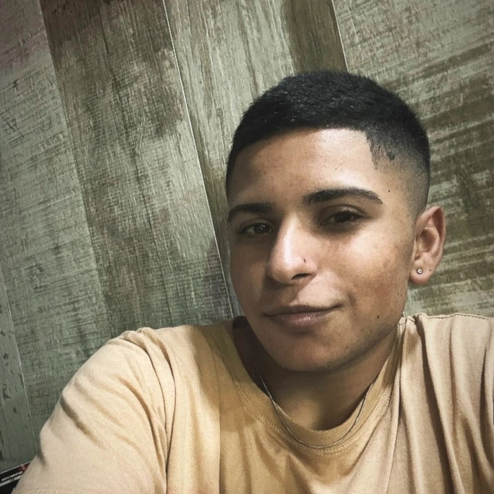 Gatinho preto