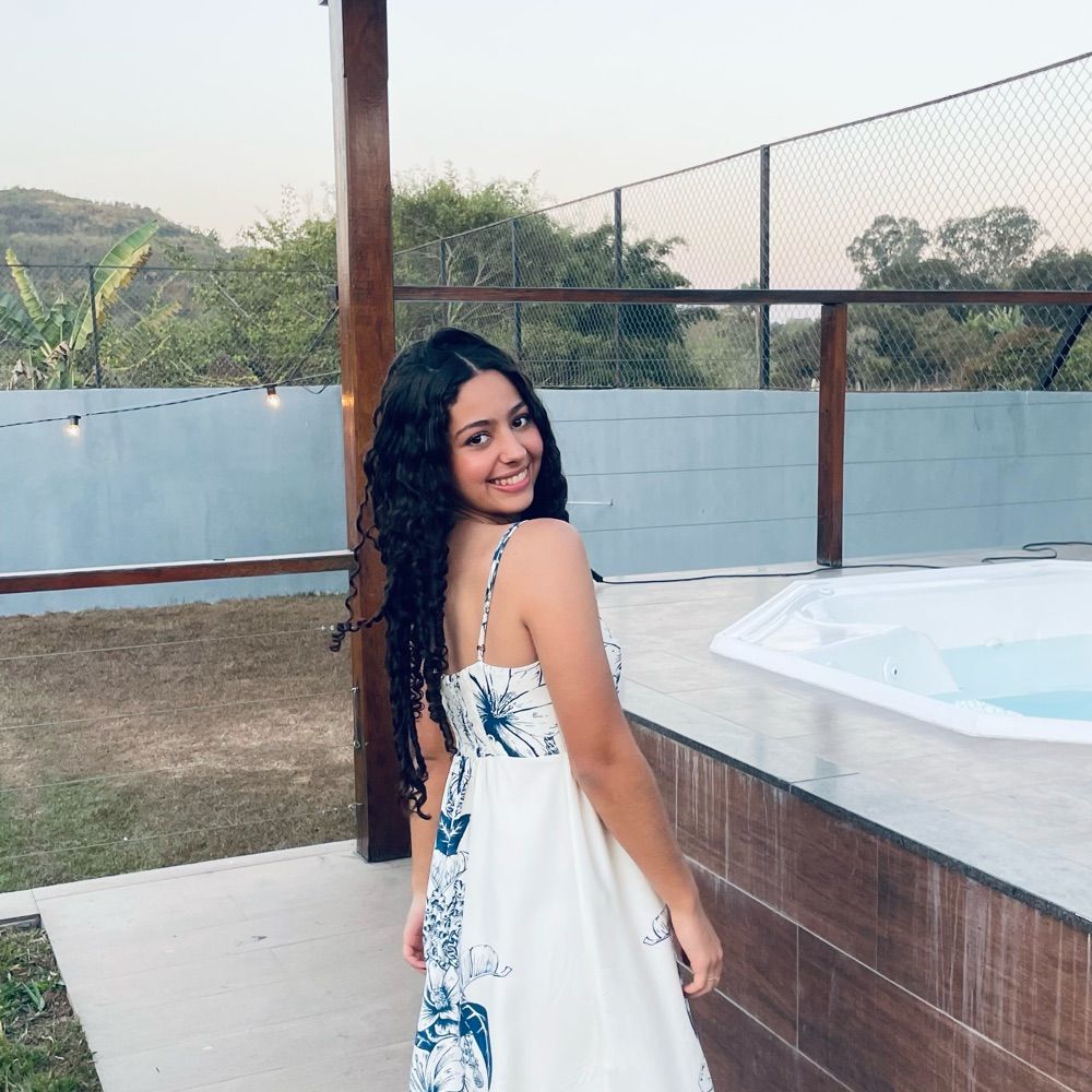 Lara Araújo 