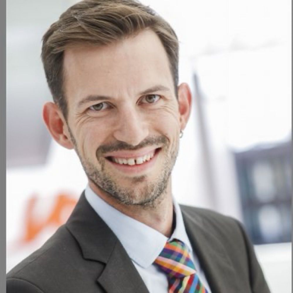 Daniel R
