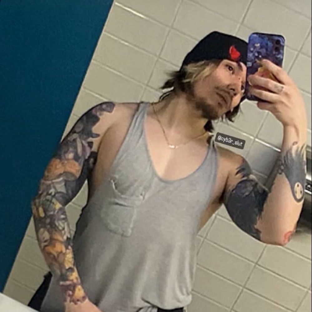 Gayme boy 🦊