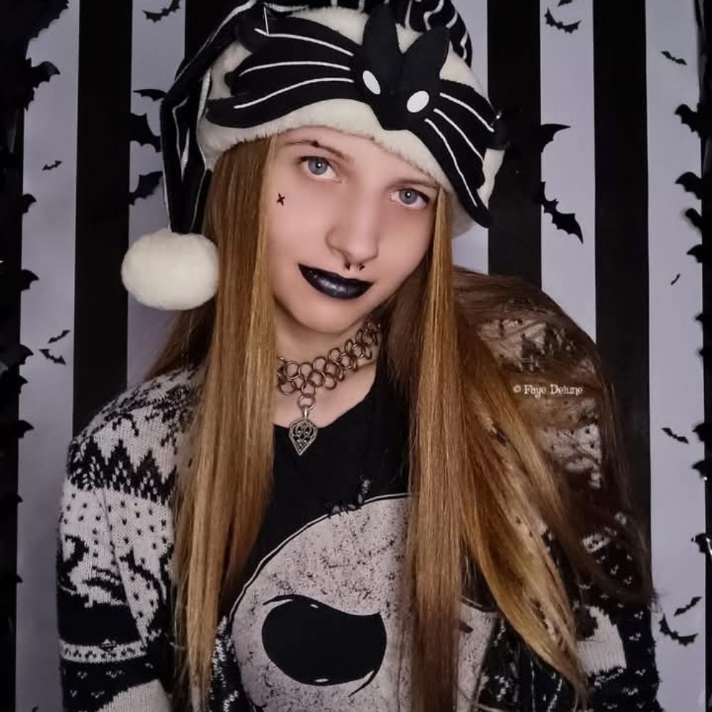 Faye Delune 🦇