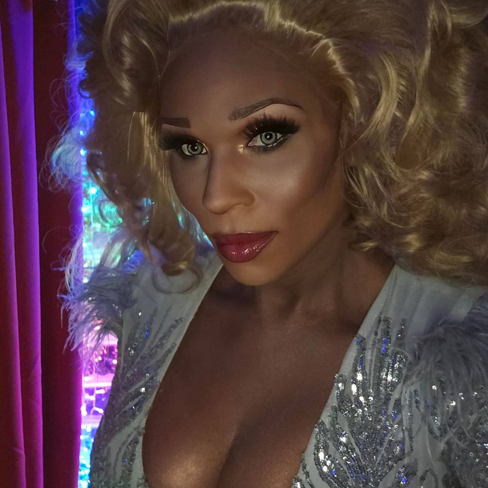 Miss Peppermint ( my only account ) 