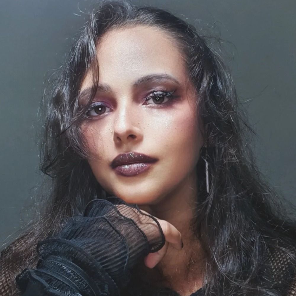 Julia Pinheiro