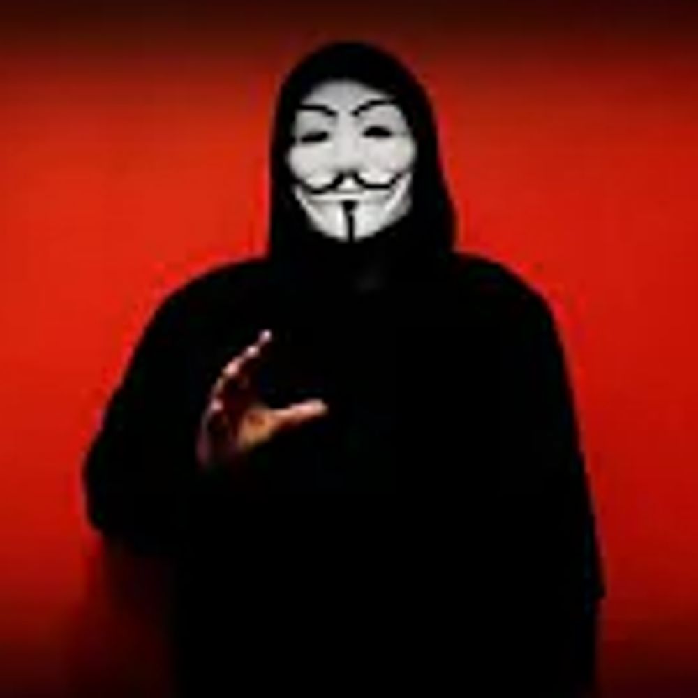 Cidadao-X hackeando o tecido social da extrema-direita 