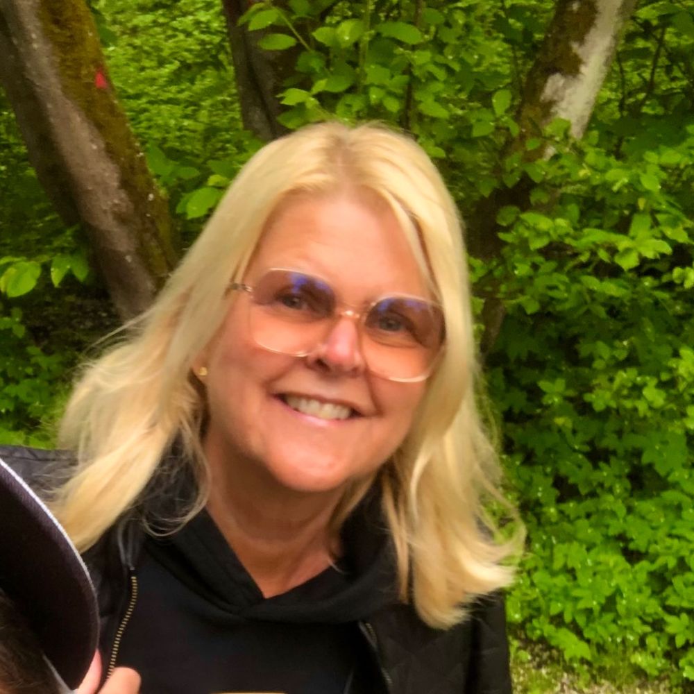 Suzanne Enell