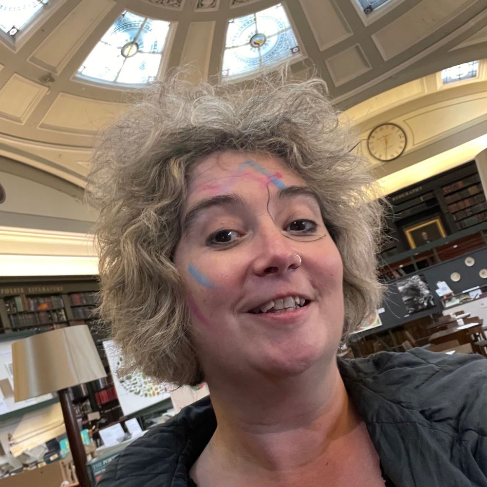 (Dr) Debbie Challis