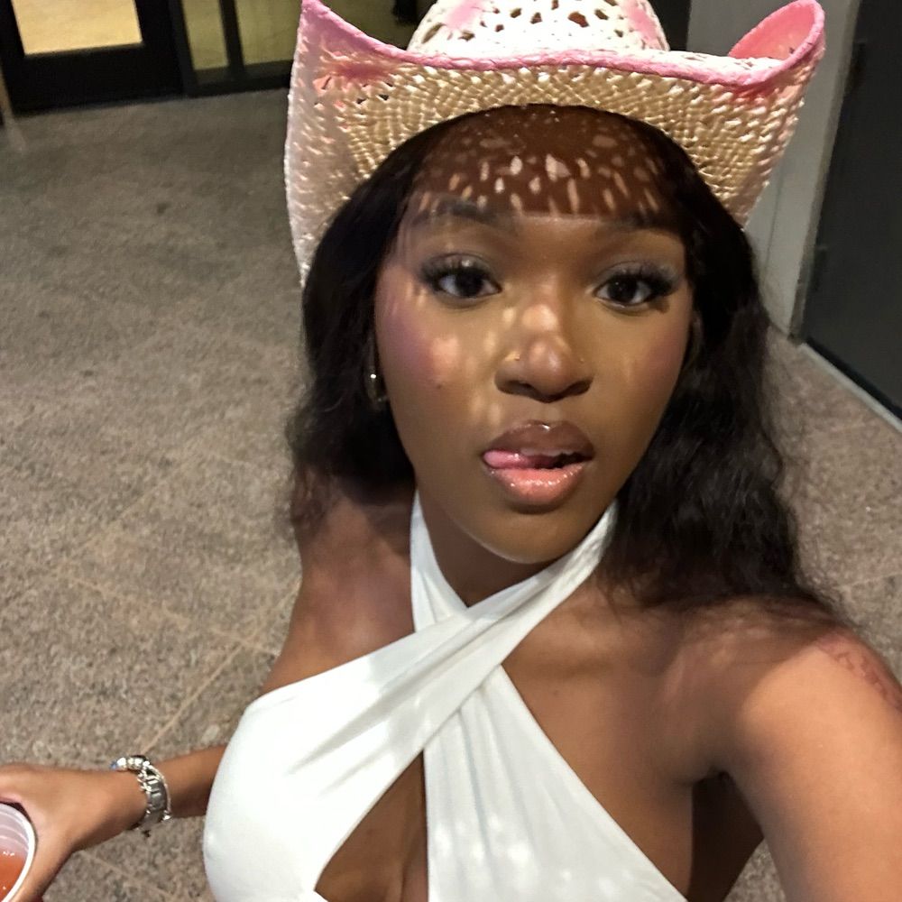 ✨BEBE✨