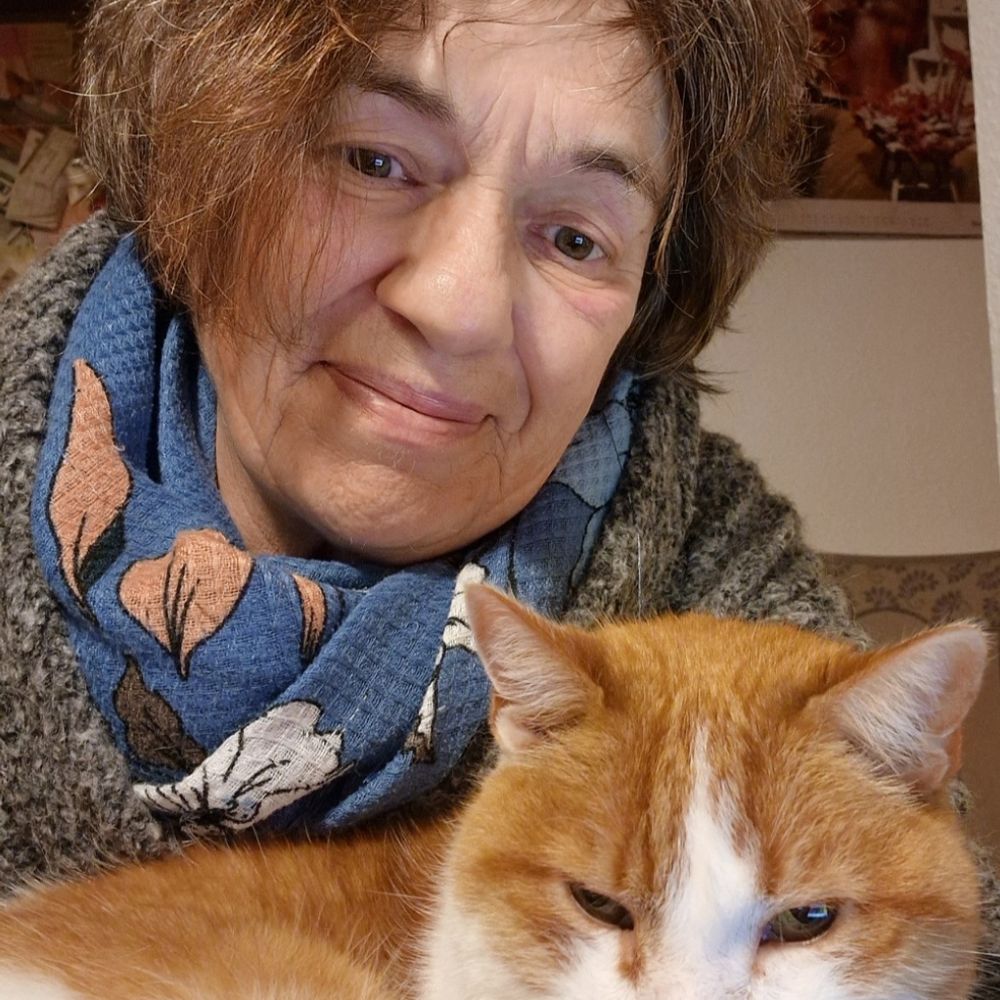 Elvi C.