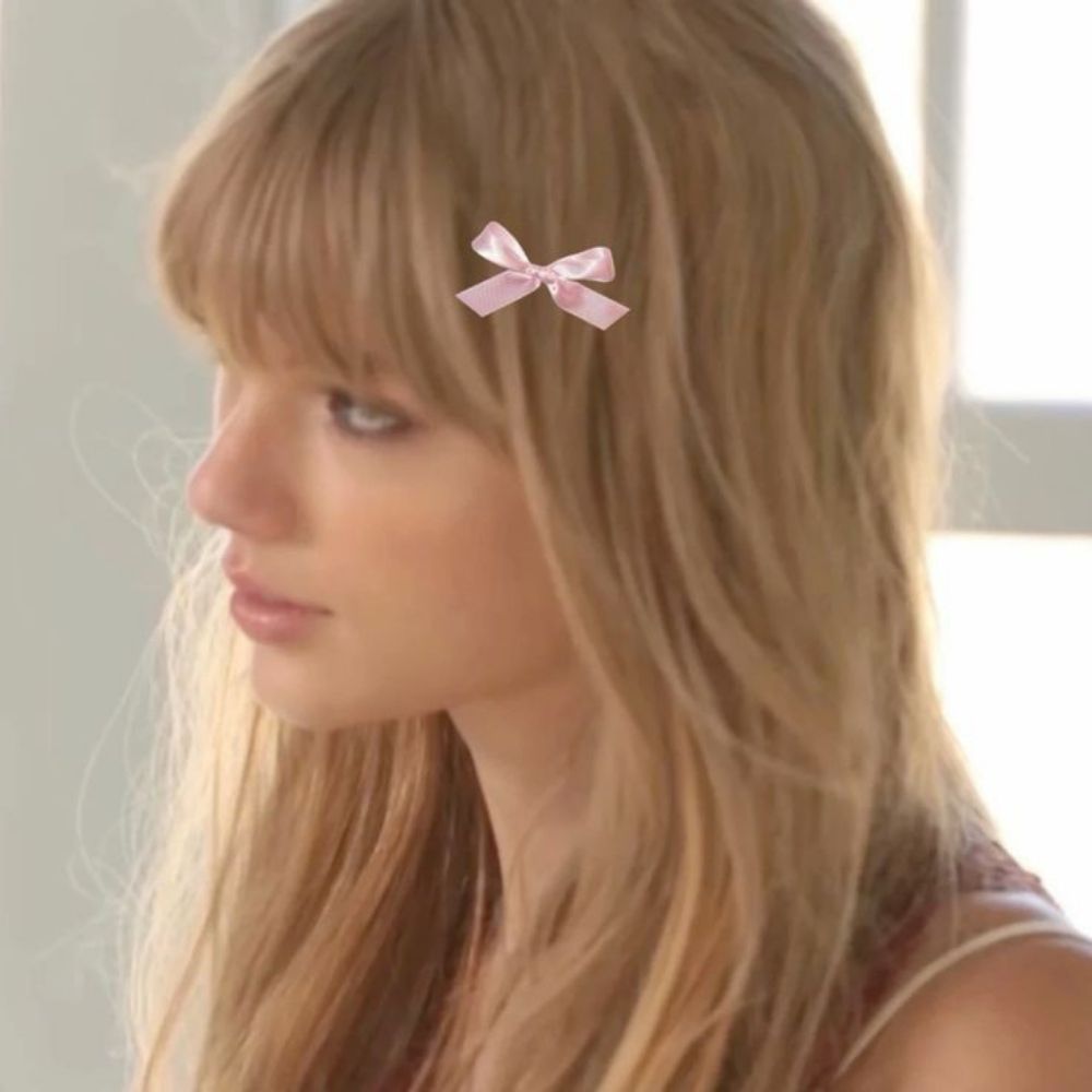 taylor's lovely ! 🩷