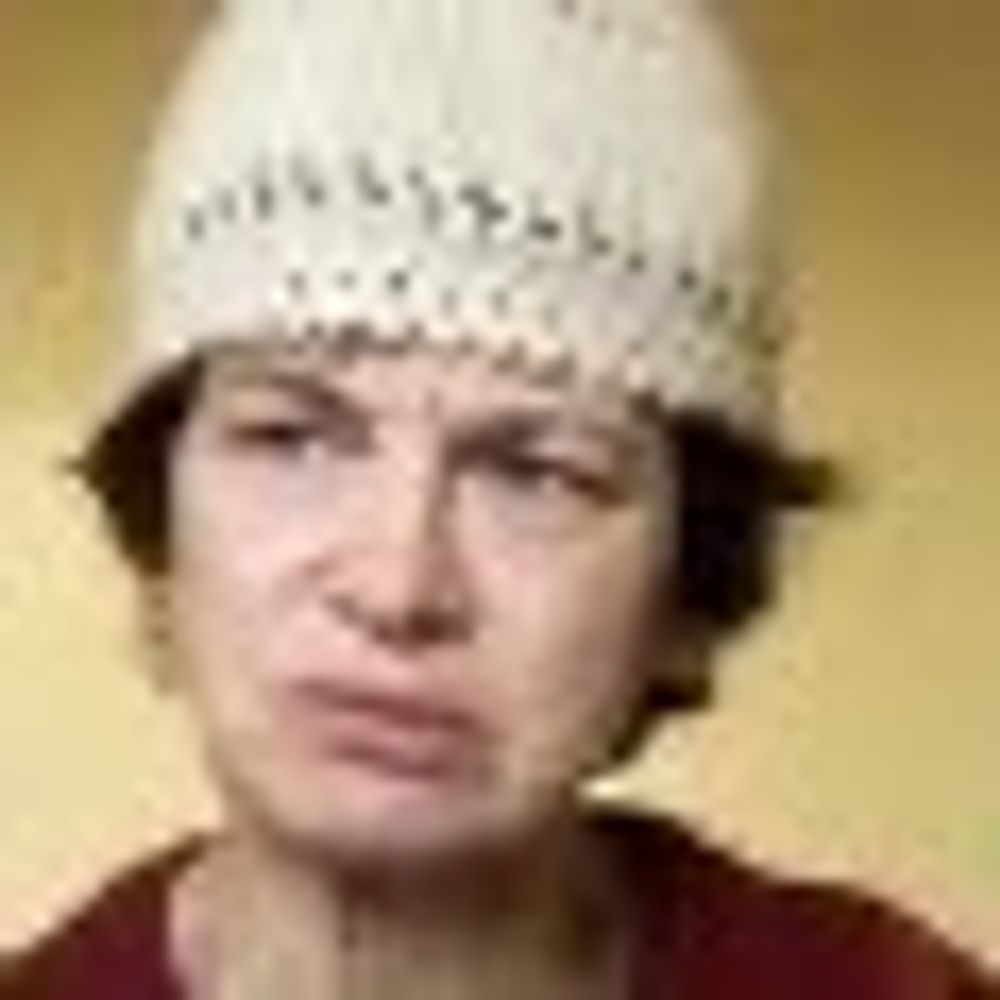 Profile picture grumpyhatlady.bsky.social