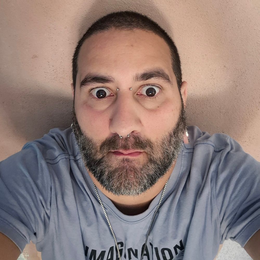 ⛧Maximilian o POEE=PAPA=⛧(Papa de Éris)
