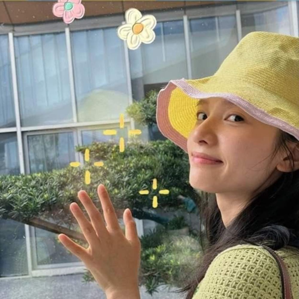 𝒏 𝒂 𝒍 𝒐 🐝