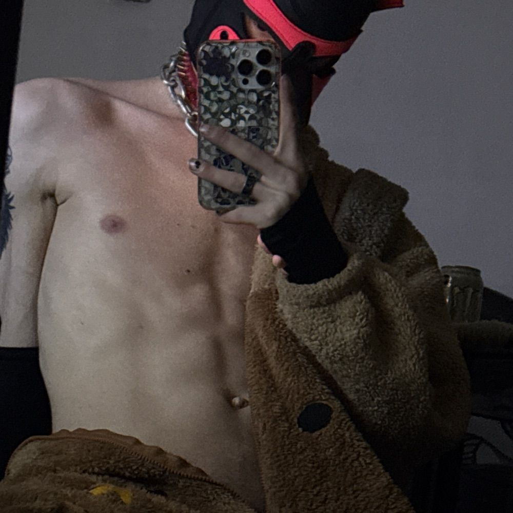 Raptor toy/submissive puppy