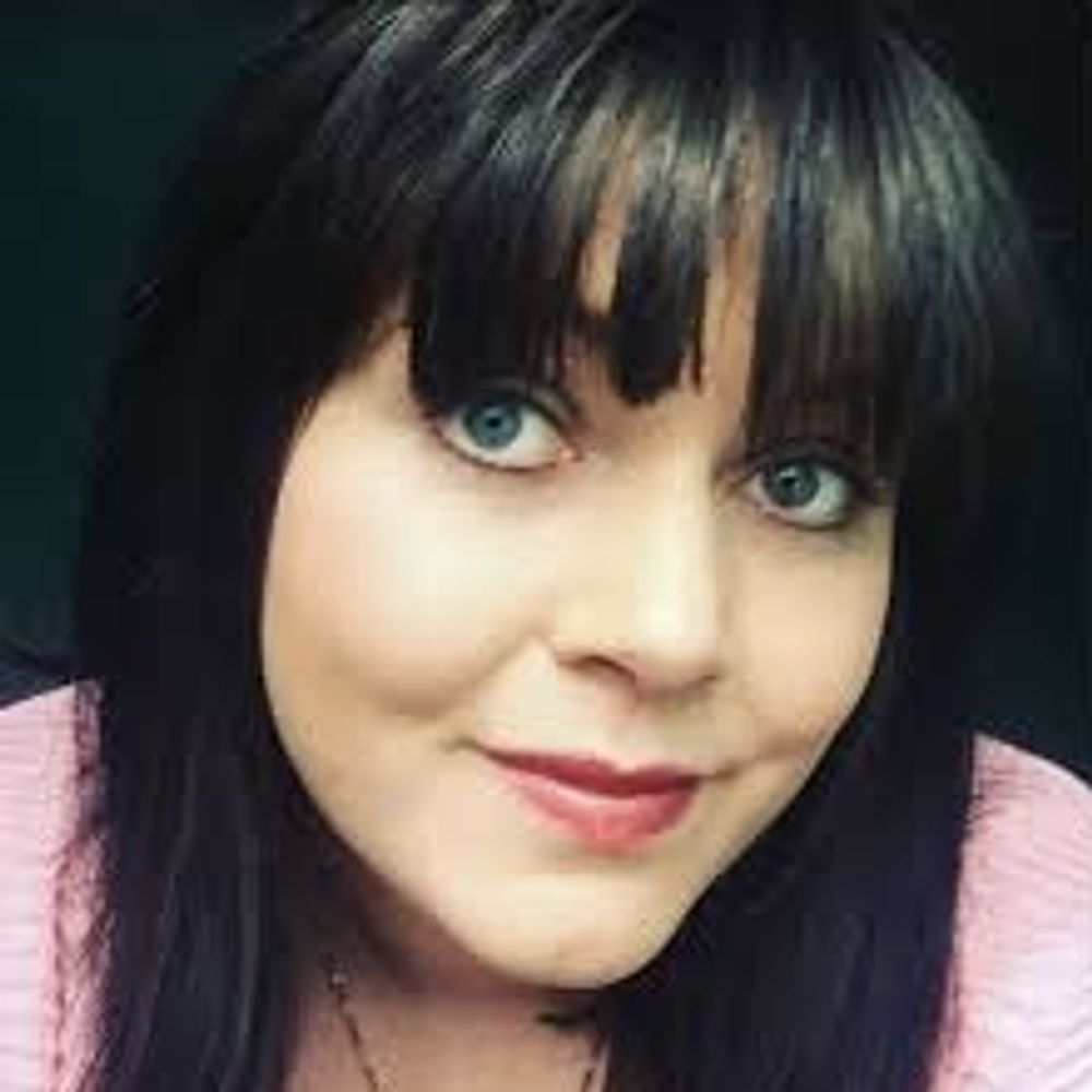 Author Chloe walsh