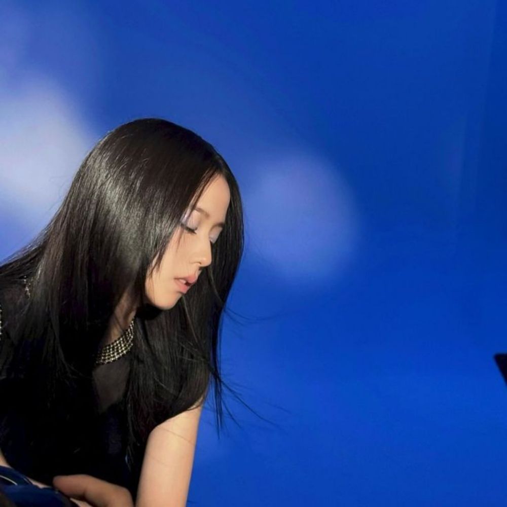 JISOO 🪐
