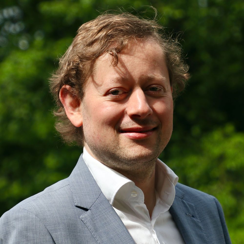 Daniel Simons