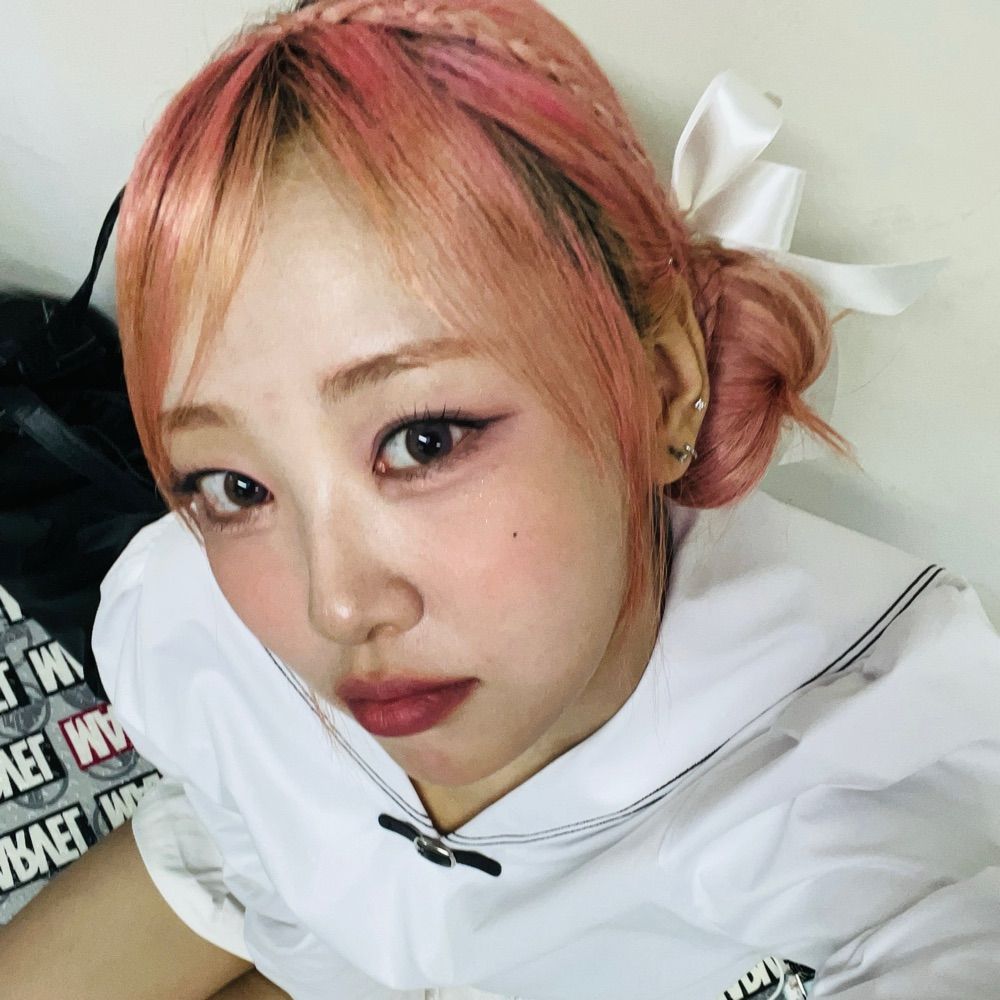 yaem | YVES COMEBACK