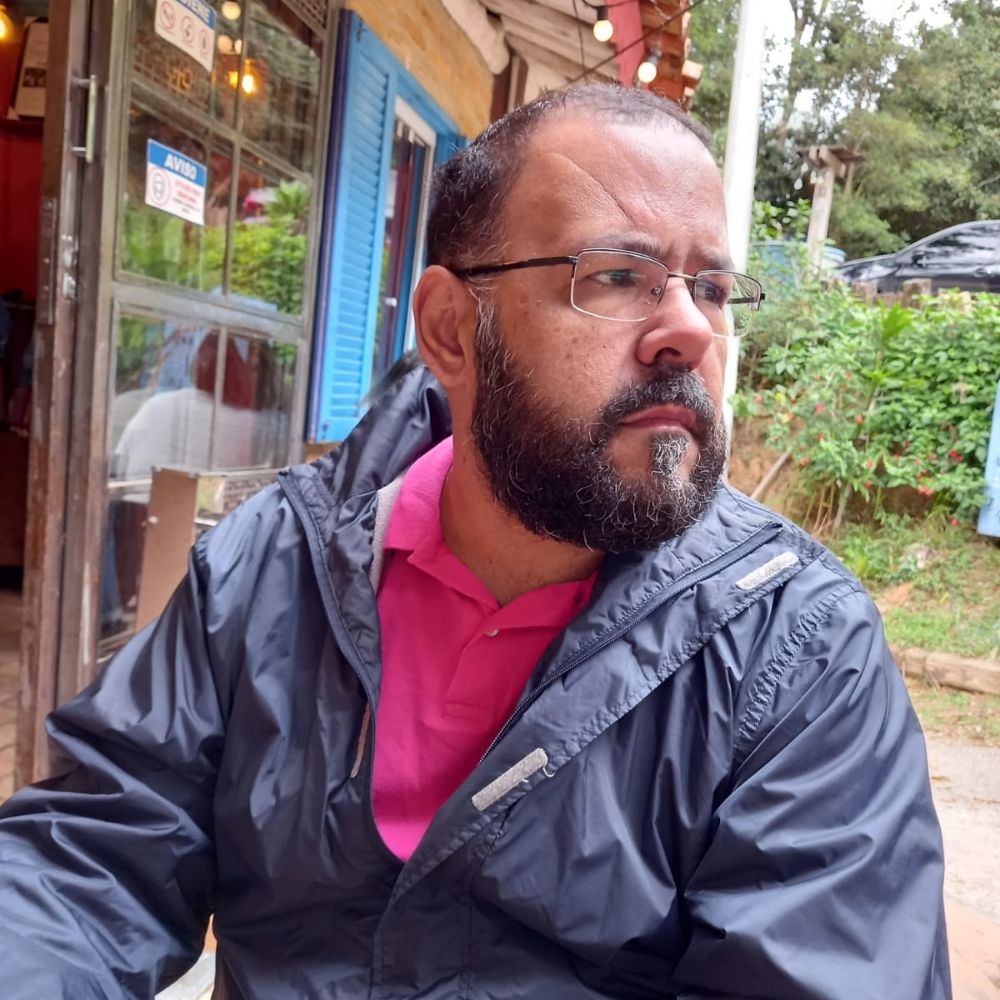 Alcides Souza 