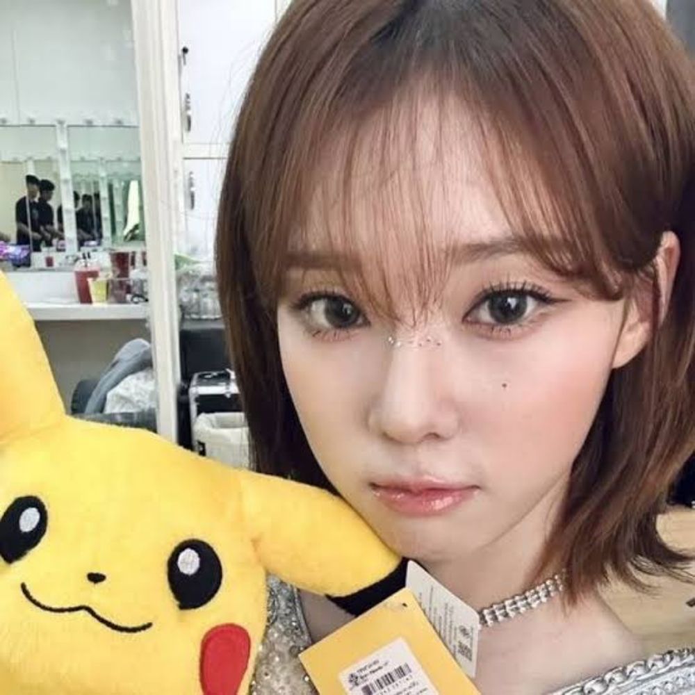 Kpop idols with Pokémon