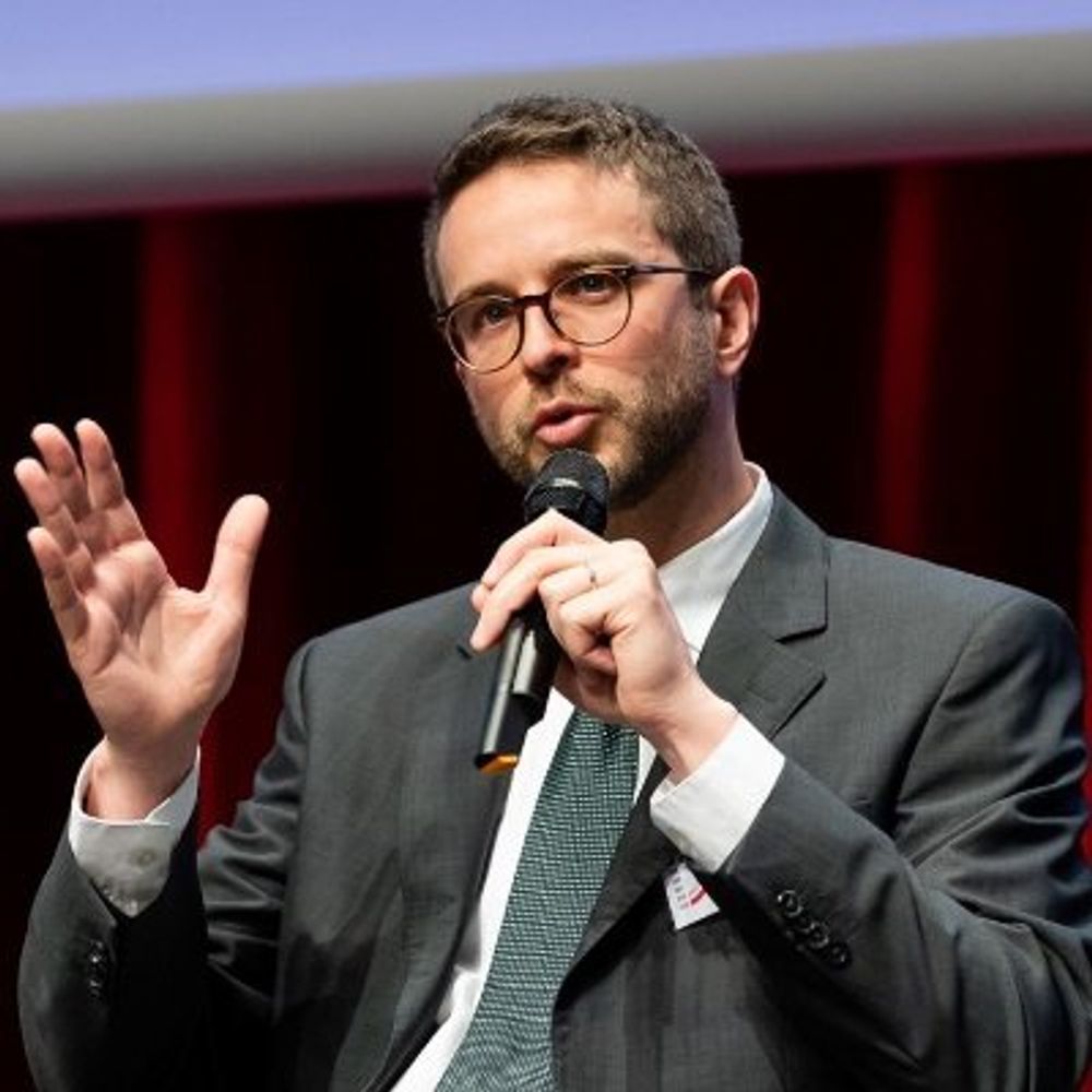 Damien Van Puyvelde