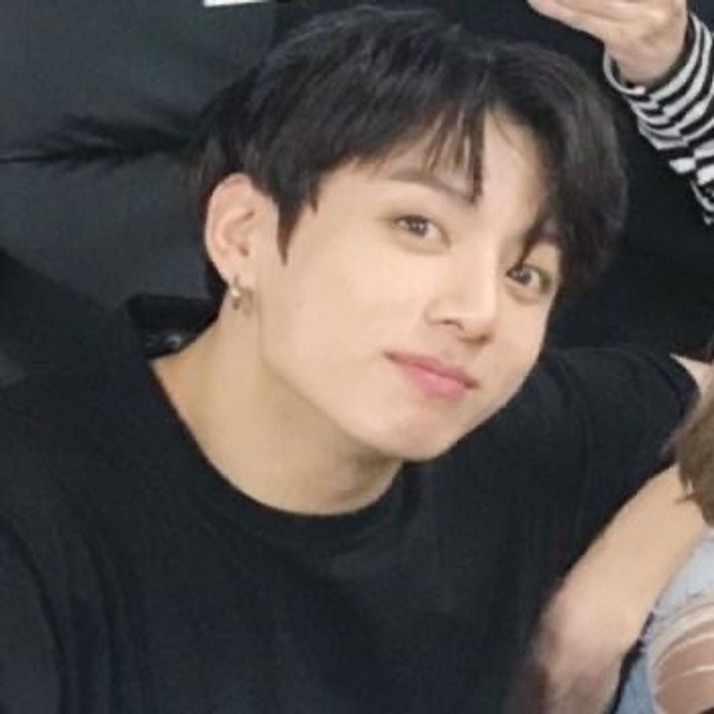 jungkook’s lip piercing
