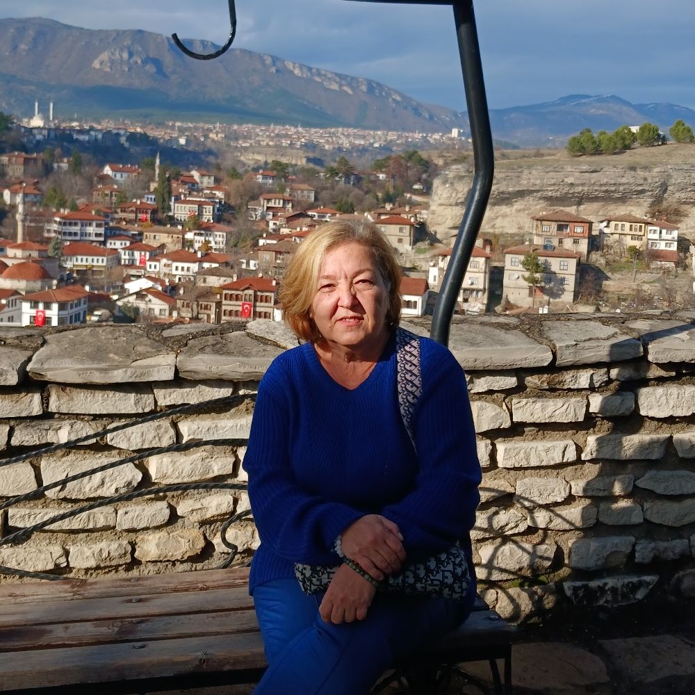 Emel Gülerler