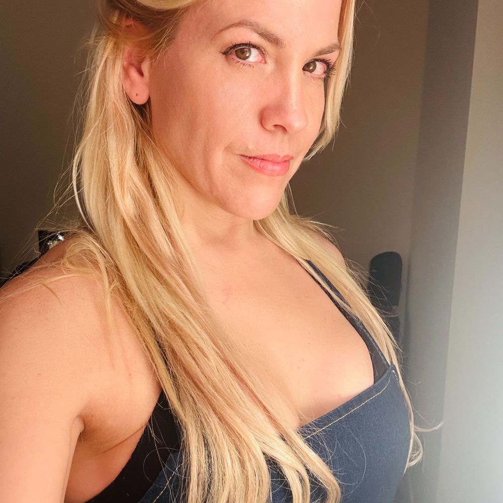 Amanda Oliveira Snyder
