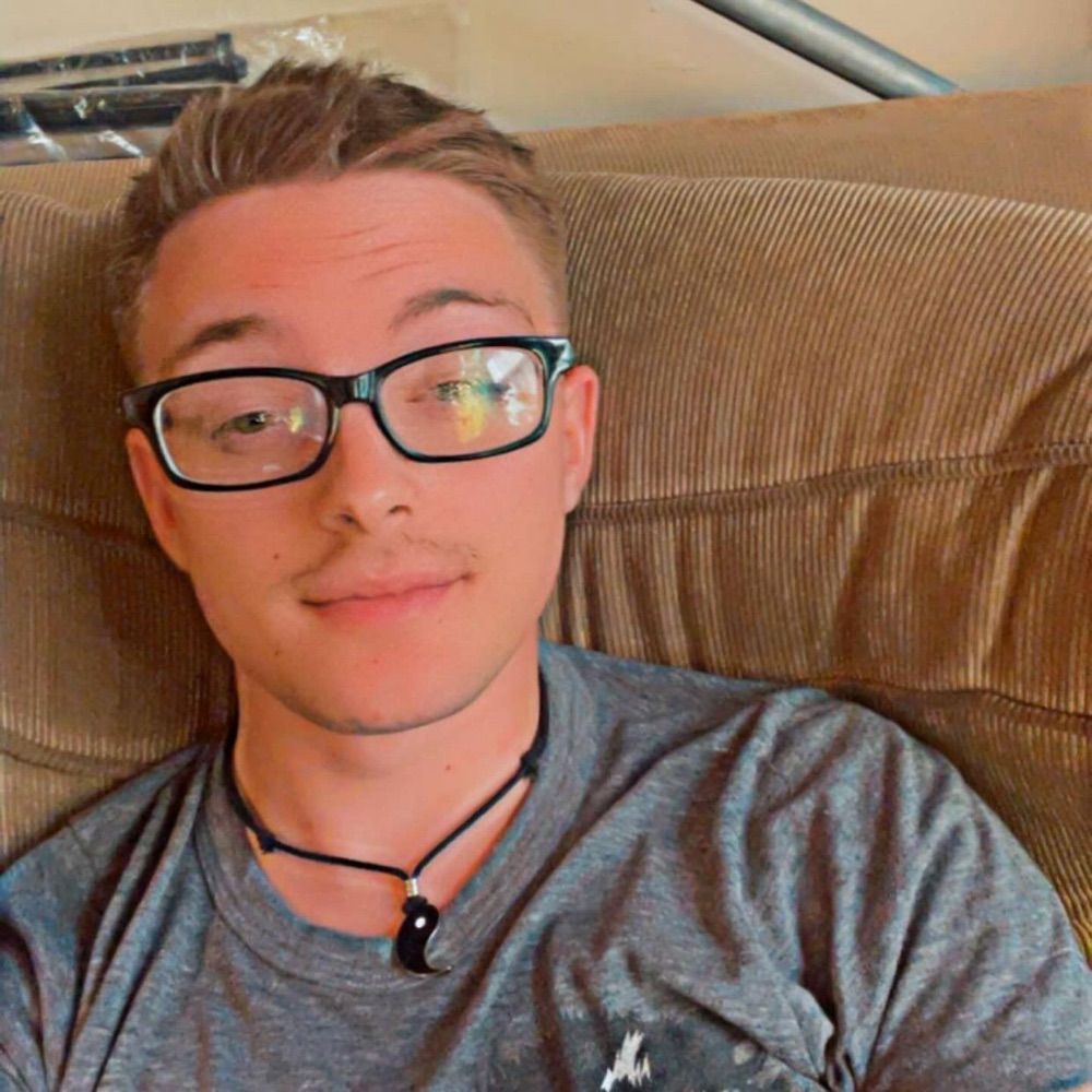 Sebastian Rowan (he/they)
