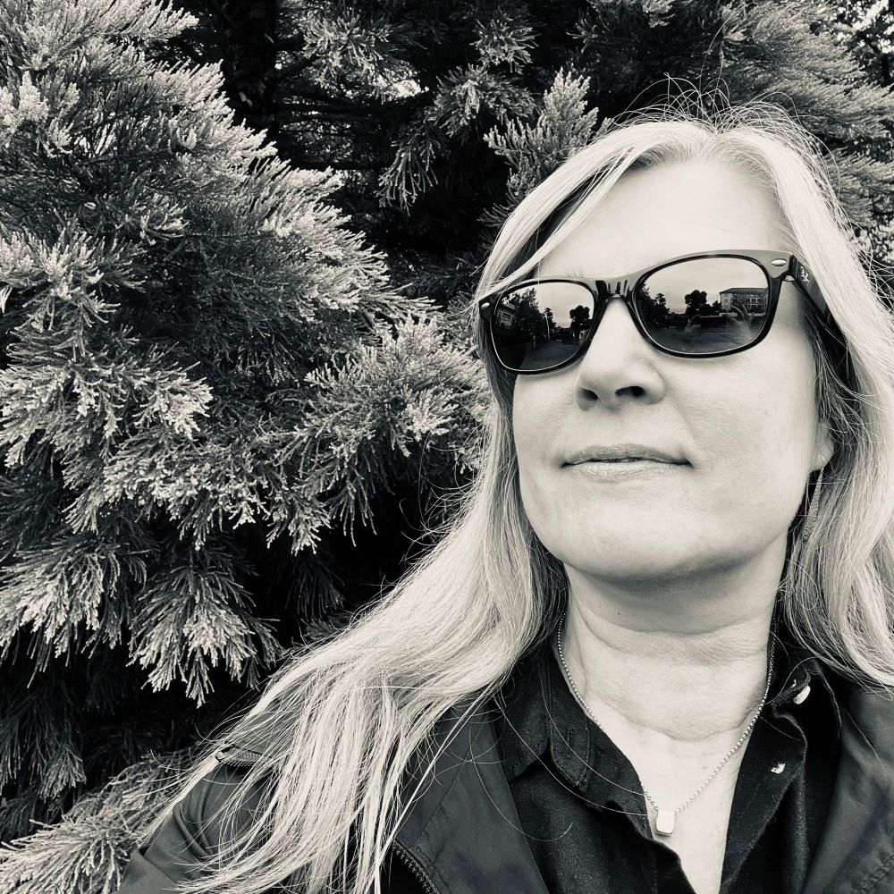 Stephanie Roberts, ELS