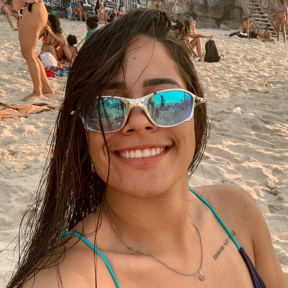 Alinne Lima 