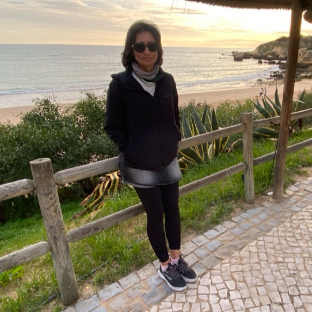 Catia M Domingues