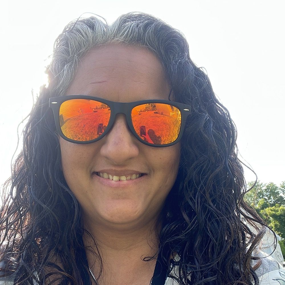 Toni Devincci (she/her/ella)