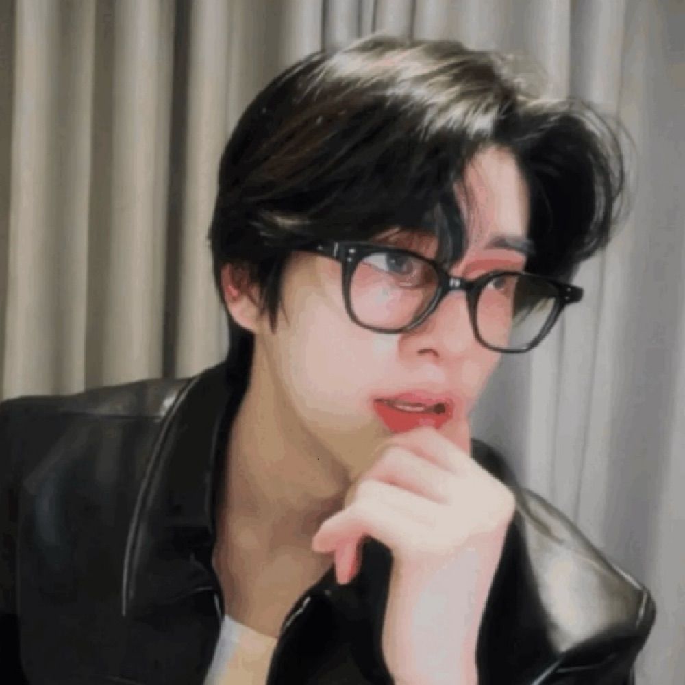 xo, blue | H2O au hiatus☀️
