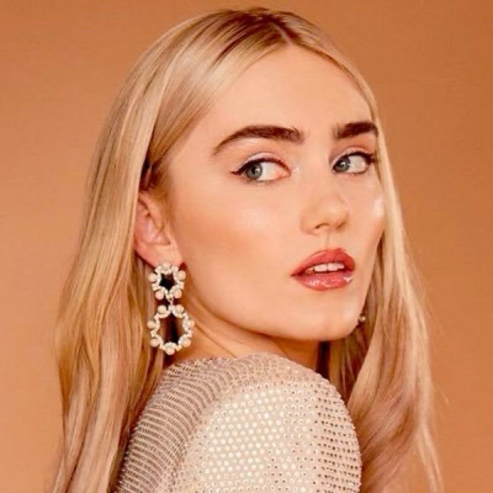 Meg Donnelly Brasil 