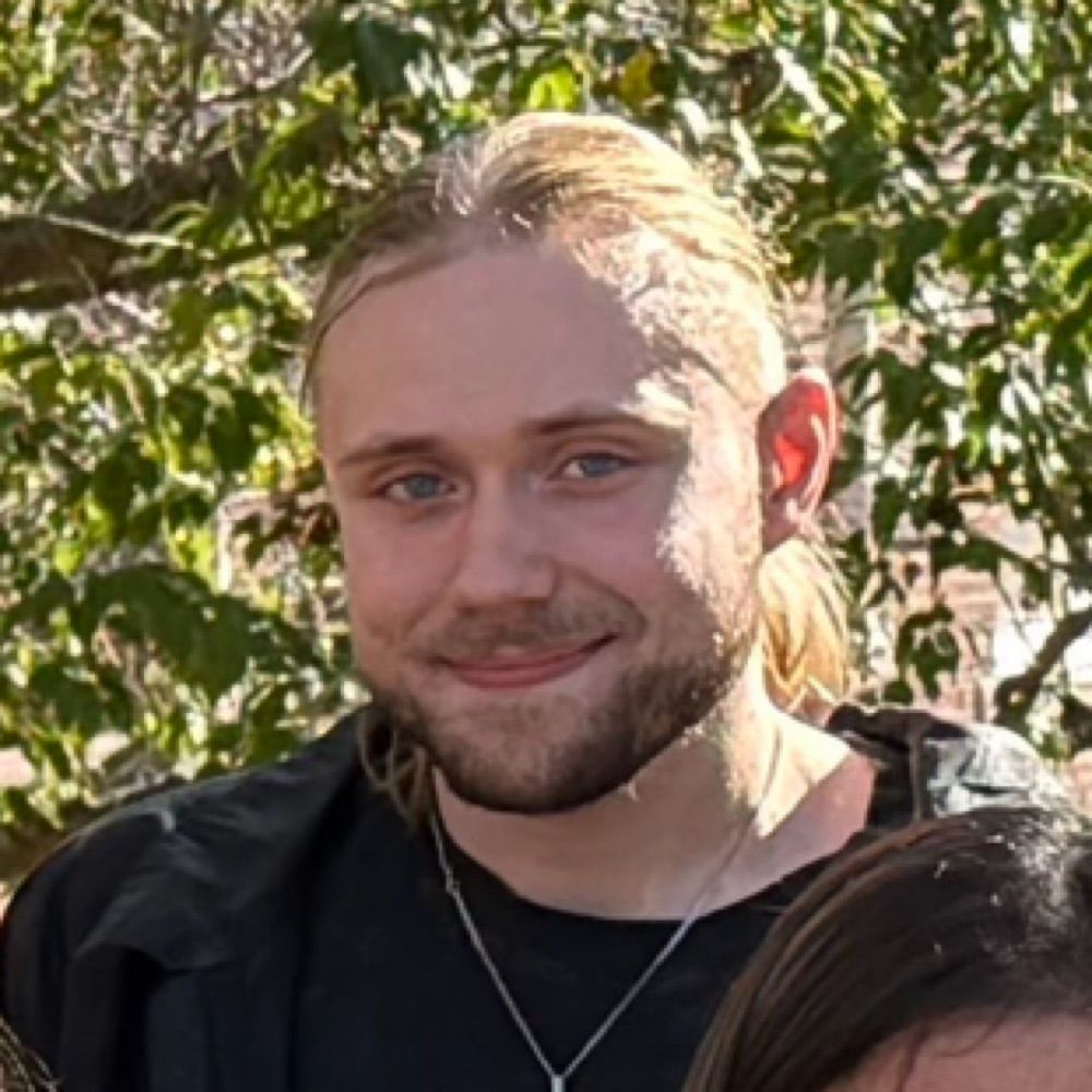 Nick McCurtin (they/them) 🧫 🏳️‍🌈 