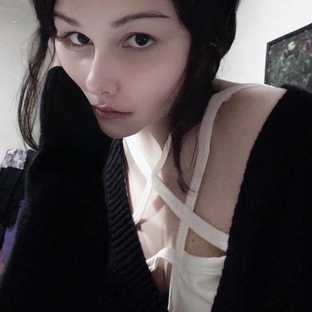 helena ₊˚⊹♡