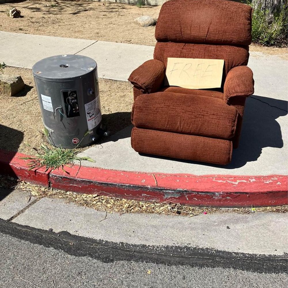 Free Couch Freak Out