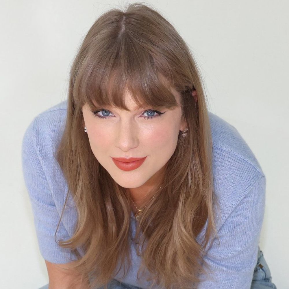 Taylor Swift • fan page
