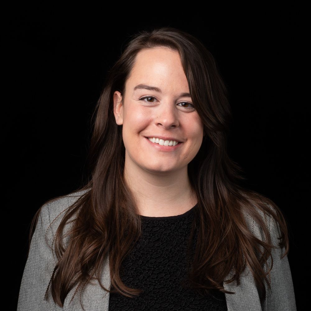 Dr. Hannah Holmes