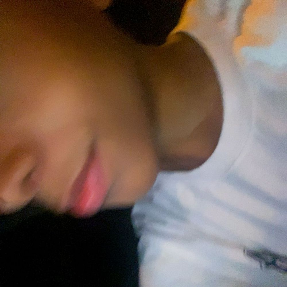 ☝🏼💋