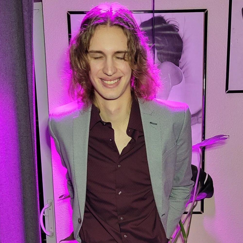Evan Dumbcan