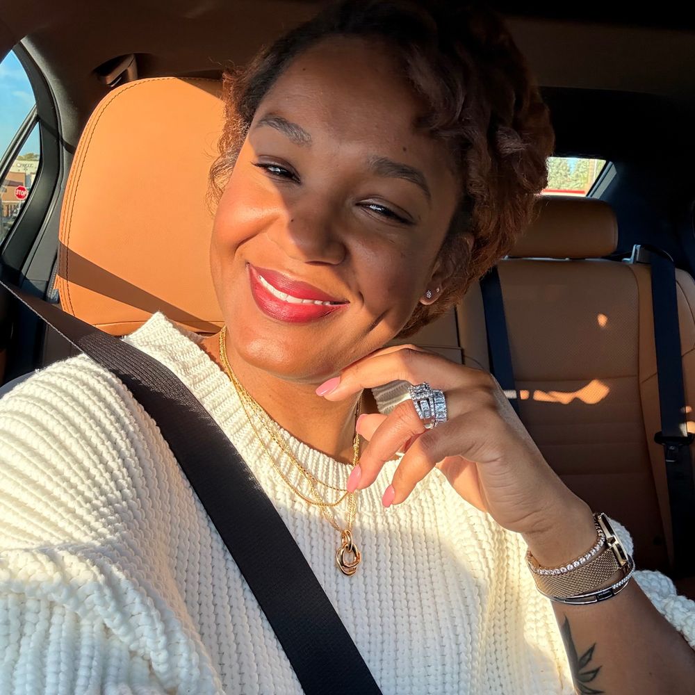 Leish - Writer and Reader of Black Romance's avatar