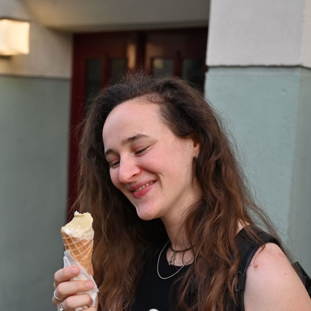 Sarah Wolf