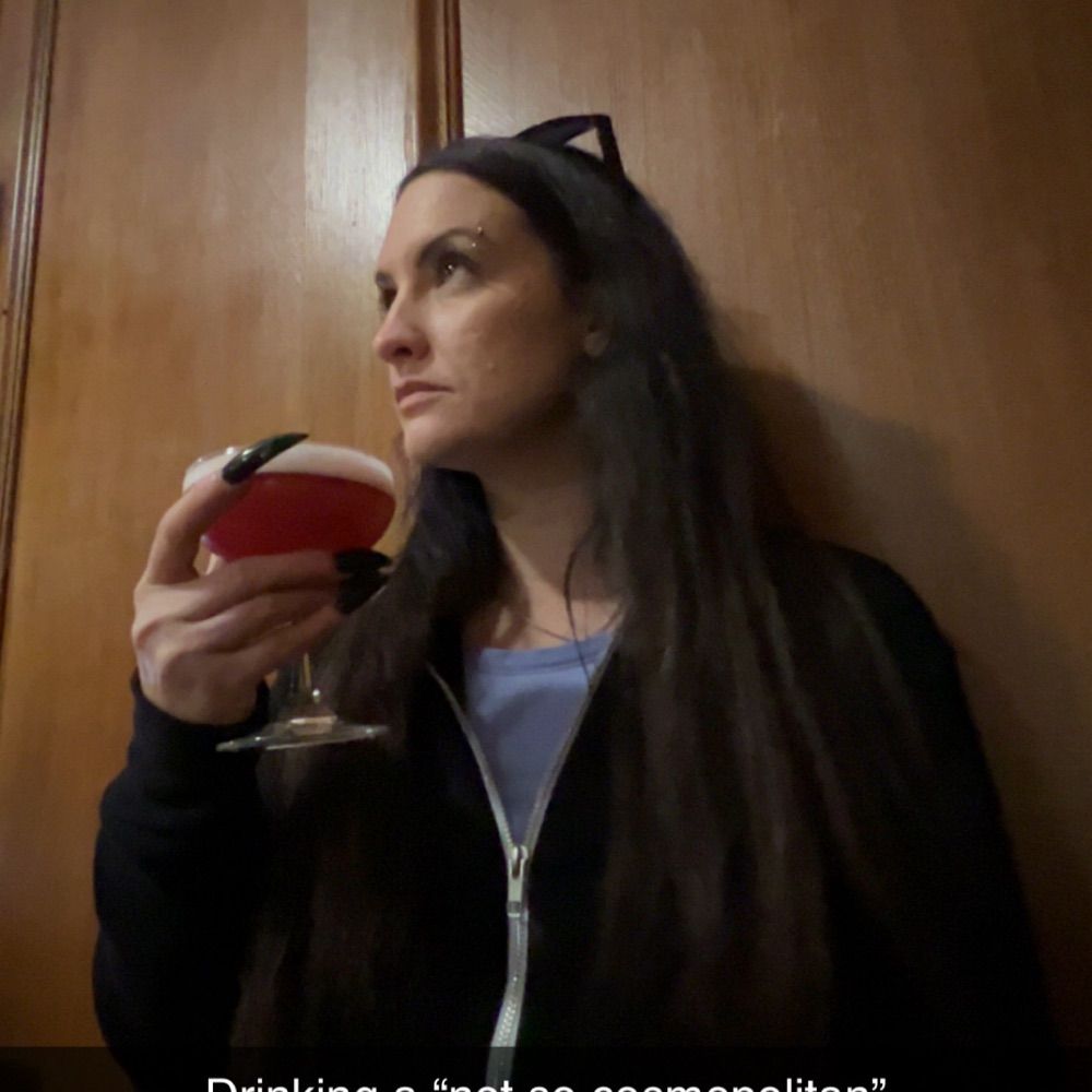 Nicole E