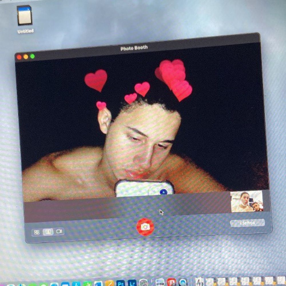 the boy is henrique 💐