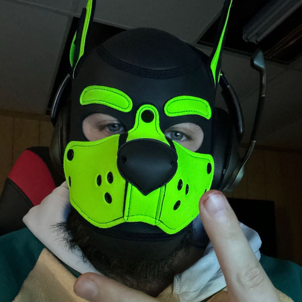 Pup Oakley