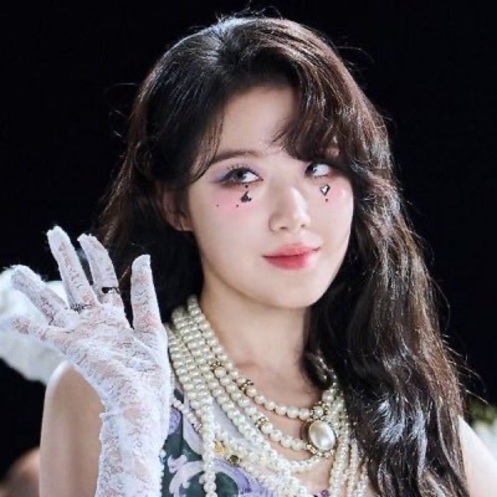 arie 𝜗𝜚˚⋆ | I SWAY 📼 MAIOR SOYEON UTTED